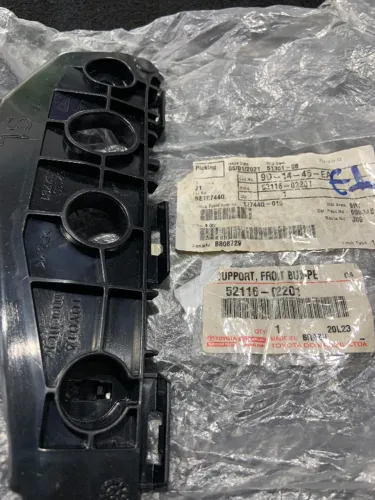 Suporte Guia do Parachoque Dianteiro Esquerdo Toyotta Corolla 2009/2014