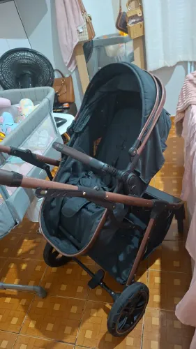 Carrinho de bebê Zoe Galzerano 