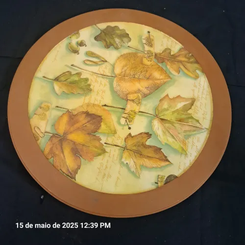 Bandeja Giratória Decorada com folhas outonais