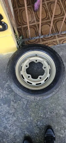 RODA COM PNEU 5 FUROS ARO 15 PRO FUSCA