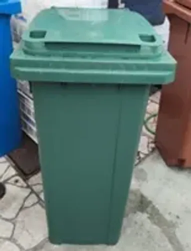Lixeiras de segregação de resíduos 