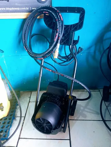 Lavadora alta pressão ? ideal para lavagem de carros 