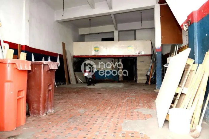 Benfica | Prédio 4 quartos, sendo 1 suite
