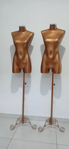 Mannequins Femininos Bronze - Equipamento para Loja