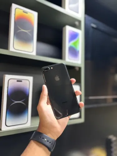 iPhone 8 Plus 64 Gb 