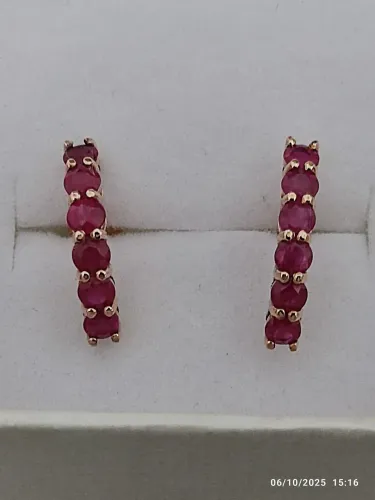 Brincos  ouro Rubi
