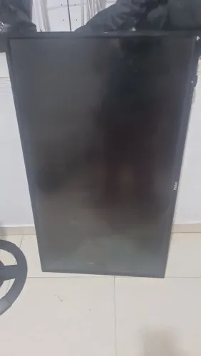Televisão Philco 49 polegadas, nao e Smart. Venda para retirada de peças somente.