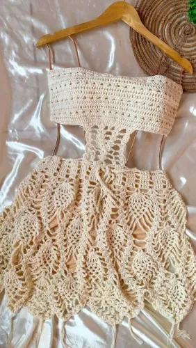 Vestido de crochê por encomenda