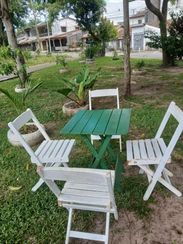 Conjunto de Mesas e cadeiras para verão e bares
