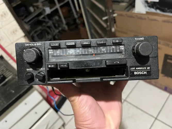 Rádio antigo de carro