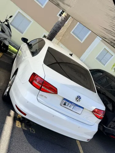 Volkswagen Jetta Comfortline 2.0 T.flex 8V 4P Tipt. 2015