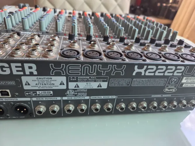 Mesa de som 22 canais