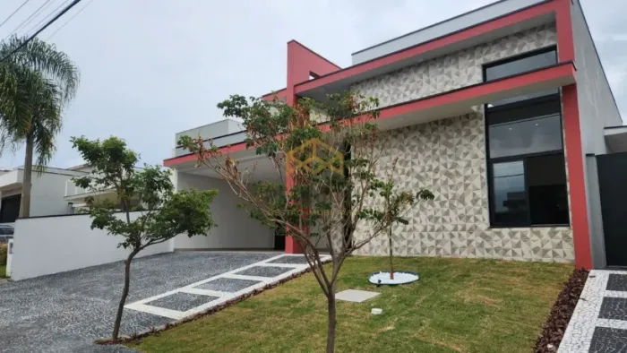 CASA DE CONDOMÍNIO COM 3 SUÍTES E PISCINA NO RESIDENCIAL XANGRILÁ - CAMPINAS-SP