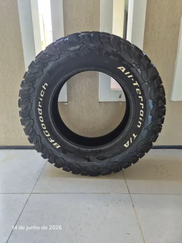 Pneu BFGoodrich 275/65R17 NOVO