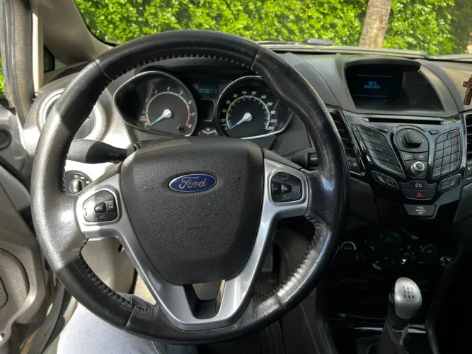 Ford Fiesta 1.6 16V Flex Mec. 5P 2014