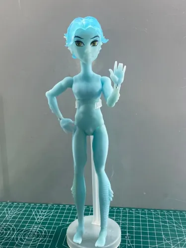 Gill G3 Monster High - Boneco base Custom