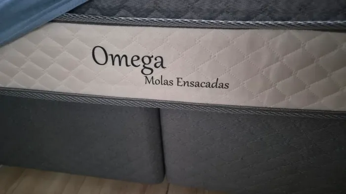 CAMA QUEEN OMEGA MOLAS ENSACADAS