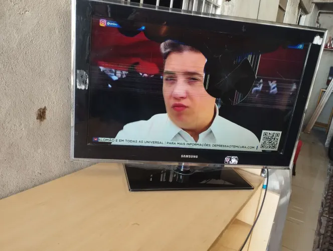 TV Samsung Smart 32 Polegadas (Leia toda a Descrição)