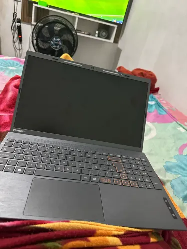 Vendo notebook c15 novo