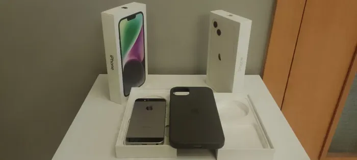 Caixa de iPhone e Capa de iPhone 14 Max