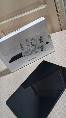 Samsung Galaxy Tab A9+ 64GB Wi-Fi (Impecável + Caixa + Capa Giratória)