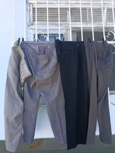 Calça social masculina Tam 44 novas!