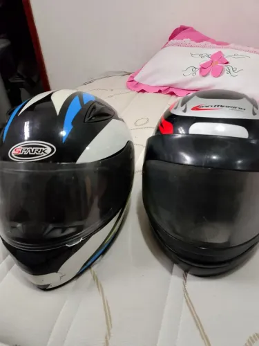 Capacete moto