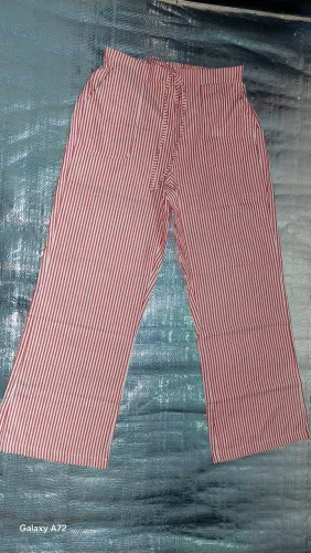 Calça feminina listrada