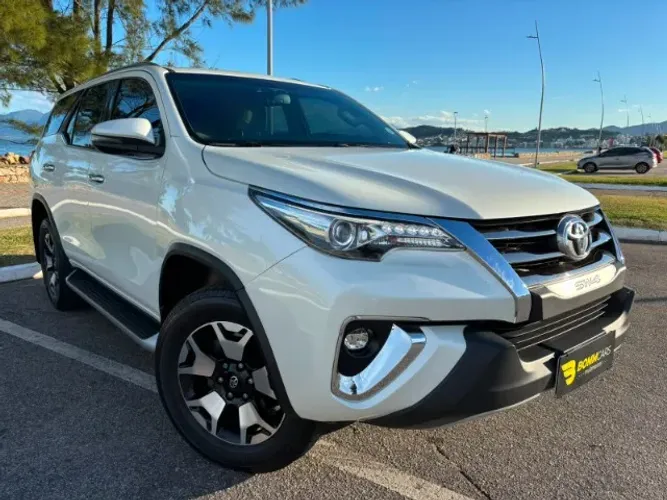Toyota Hilux SW4 SRX Diamo. 4X4 2.8 TB DIE AUT 2020