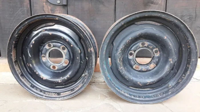 Roda de ferro original do Opala aro 14.