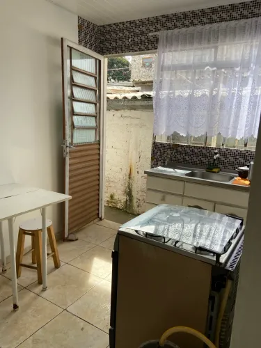 Kitnet mobiliada no pinheirinho
