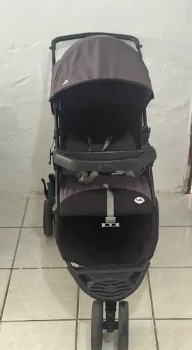 Carrinho de bebê novo