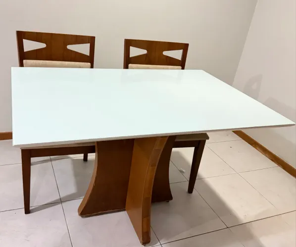 Mesa 4 cadeiras