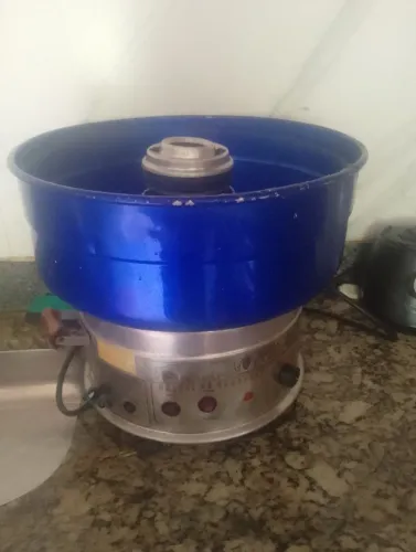 Vendo uma máquina de fazer algodão doce