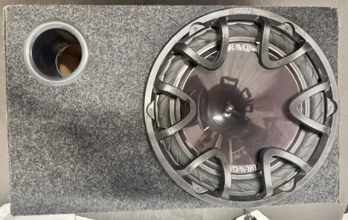 Subwoofer Bravox 12 Polegadas na Caixa Dutada - Excelente Estado