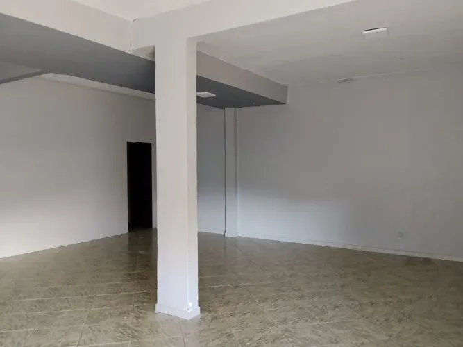 Alugo espaço para comércio ou igreja