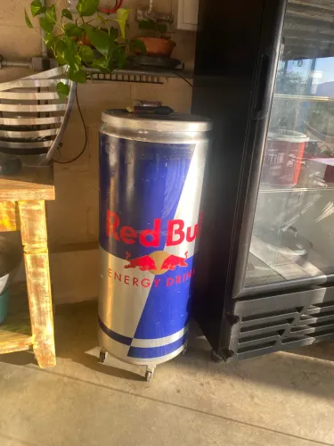 Geladeira cooler red bull