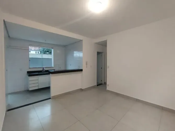 Área privativa à venda com 02 quartos no bairro Inconfidência