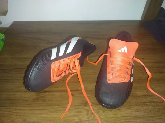 Chuteira society Adidas Tam.29