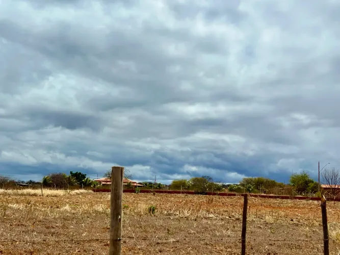 Vendo terreno de esquina
