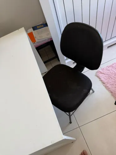 MESA DE ESTUDOS COM CADEIRA