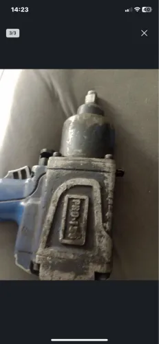 Vende se uma pneumática 