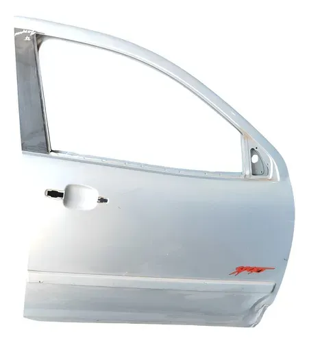 Porta Dianteira Direita Montana 2012  S/acessorios Dianteira Direita Prata