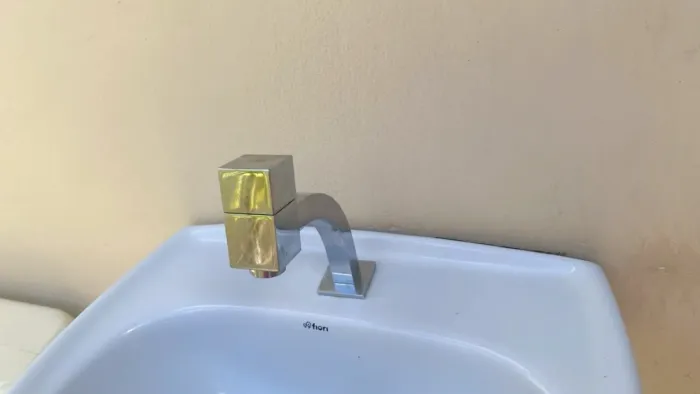 Conjunto de banheiro usado em bom estado