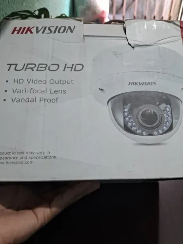 Câmera HIKVISION Turbo HD seminova, otimo estado entrega facilitada 