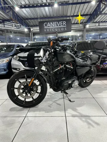 HARLEY-DAVIDSON SPORTSTER XL 883 N IRON
