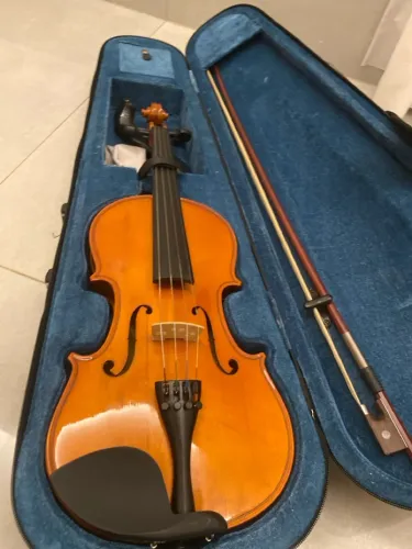 Vende-se violino novinho