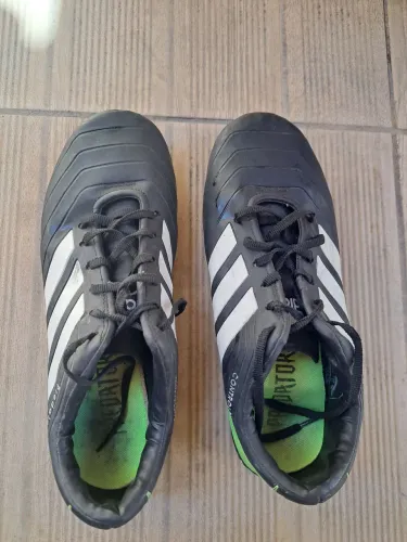 CHUTEIRA PREDATOR ADIDAS