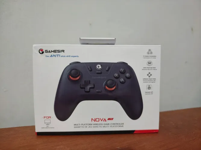 CONTROLE SEM FIO GAMESIR NOVA LITE - LACRADO