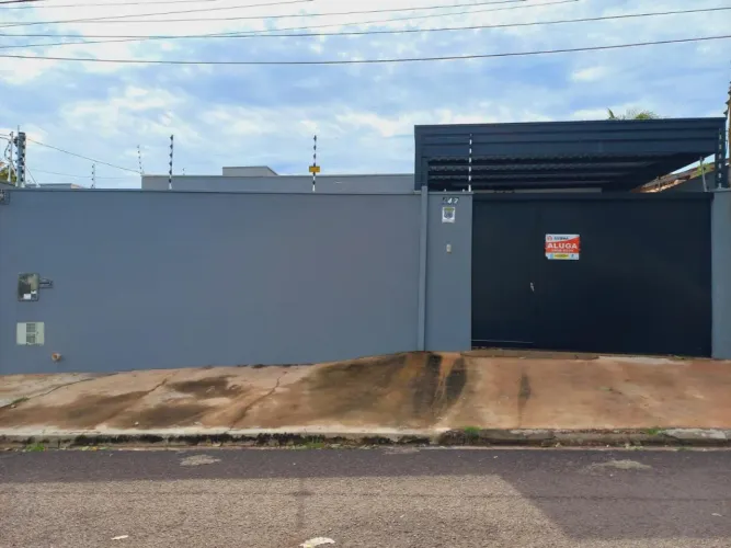 Casa térrea no bairro Jardim Novo Bongiovani em Presidente Prudente